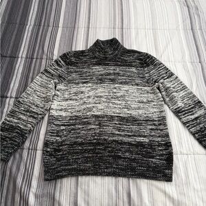 Men’s Express Cable Knit Turtleneck Sweater, White & Black Size XL